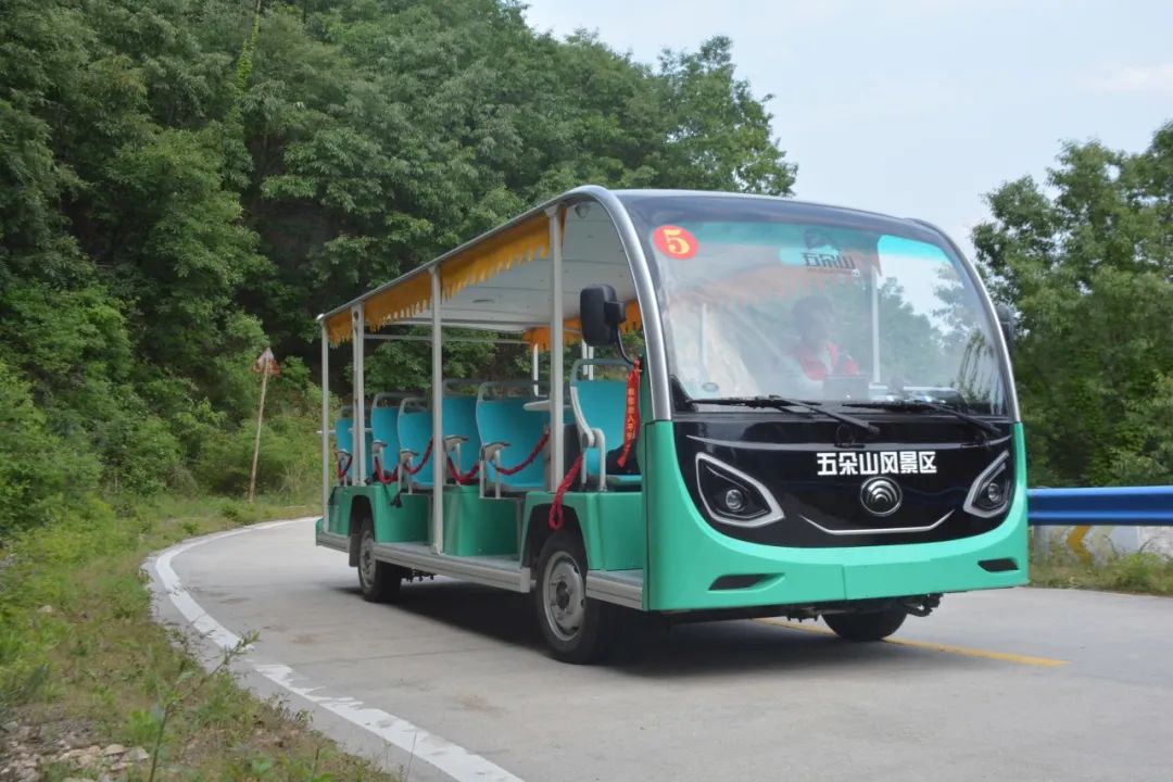 宇通锂电观光车“爬坡王”重磅亮相第五届中国国际旅游景区装备博览会！